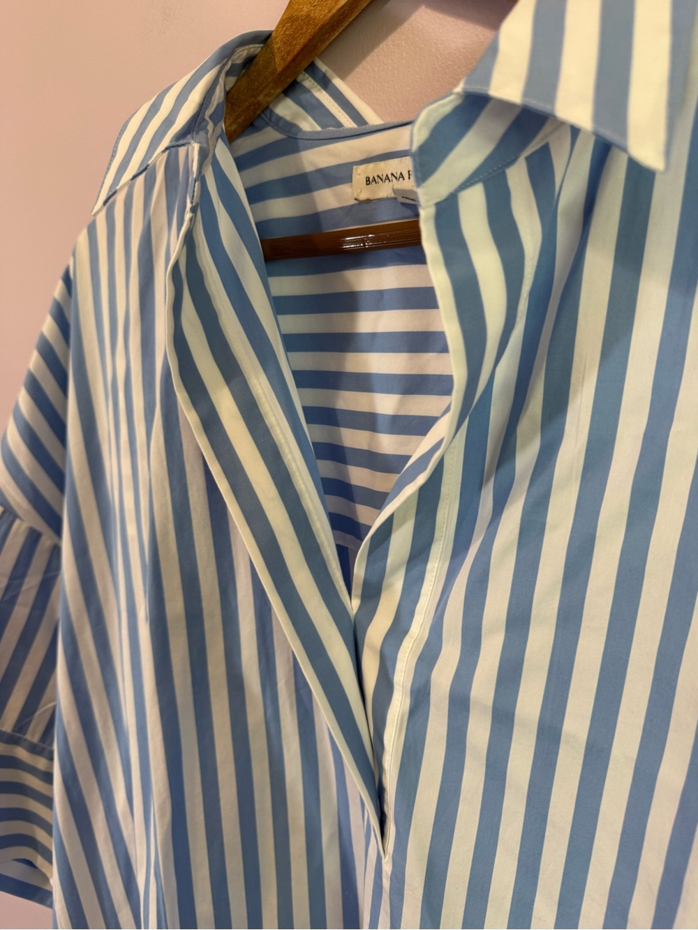 Banana Republic Blue and White Striped Very Oversized Popover Top NWOT Size M - Picture 3 of 9